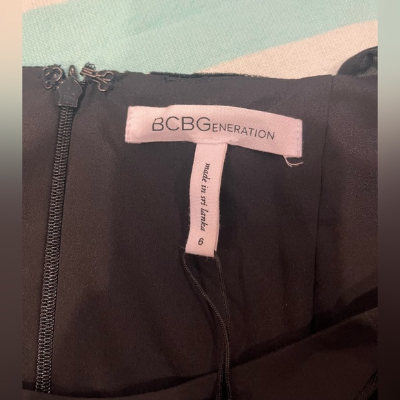 Dress - Picture 3 of 3